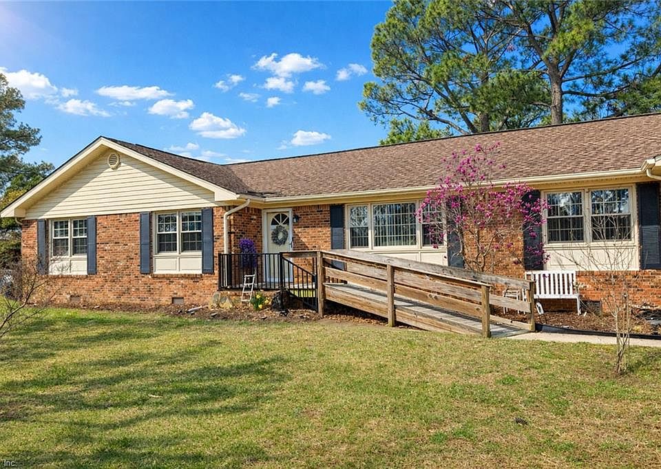 1st image of 105 Conference Ct