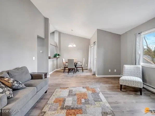 2831 International Rd #F303, Anchorage, AK 99517