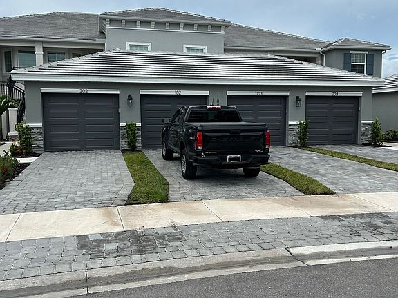 3rd image of 11801 Venetian Lagoon Dr #102