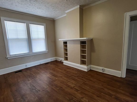 4th image of 406 N Walnut St Ste C