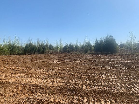 4th image of 124 Highway 853