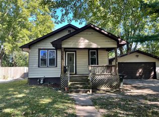 904 N Busey Ave, Urbana, IL