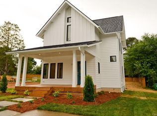 2557 Elkwood Cir, Charlotte, NC 28205