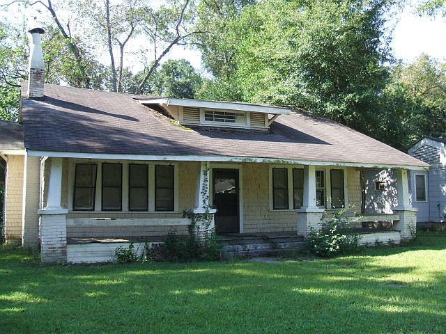 1st image of 520 Hillcrest Ave