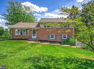 2113 Hope Dr, Red Lion, PA 17356