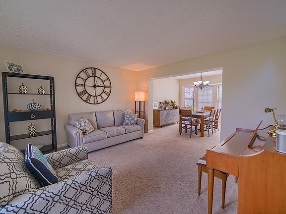 3rd image of 3487 Topgallant Ct