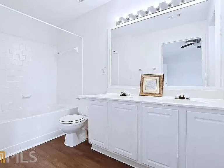 Master Bath with Garden Tub