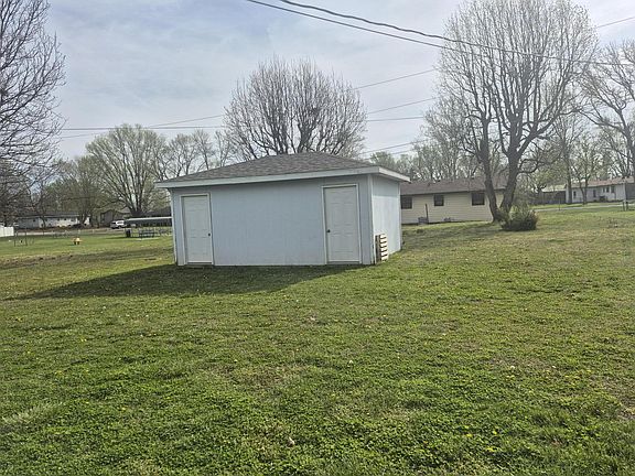 5th image of 816 & 818 Looney Street