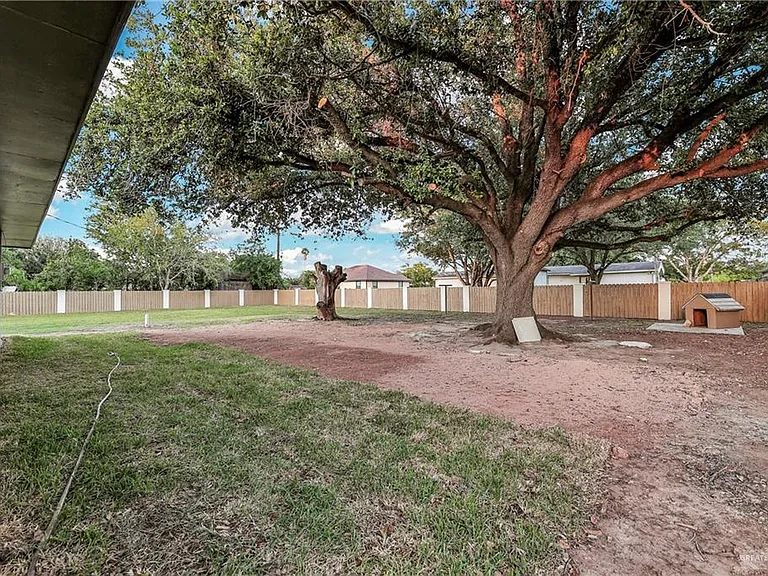 4406 Alejandro St — Photo 19