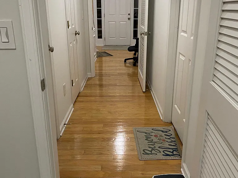 1028 Thornborough Dr — Photo 2
