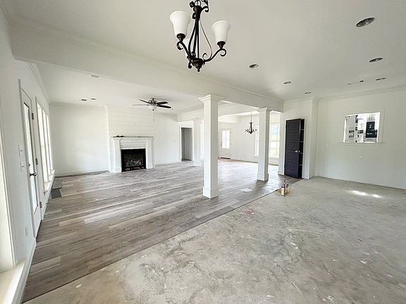 5th image of 121 Brittany Lakes Dr