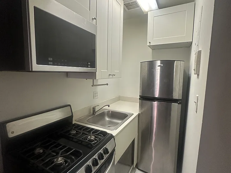 77 Saint Marks Pl #32 — Photo 2