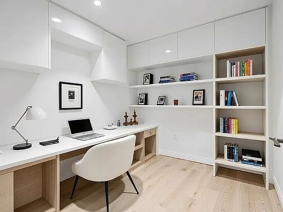 4th image of 160 Water St #28W