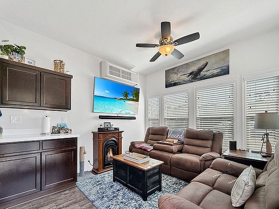 4th image of 32200 N Harbor Dr #9