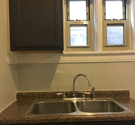 3rd image of 6600 S Ingleside Ave #3