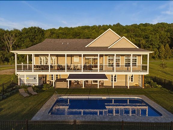 2nd image of 405 Harriet Drive #B