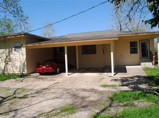 156 Vivian St, Brazoria, TX 77422