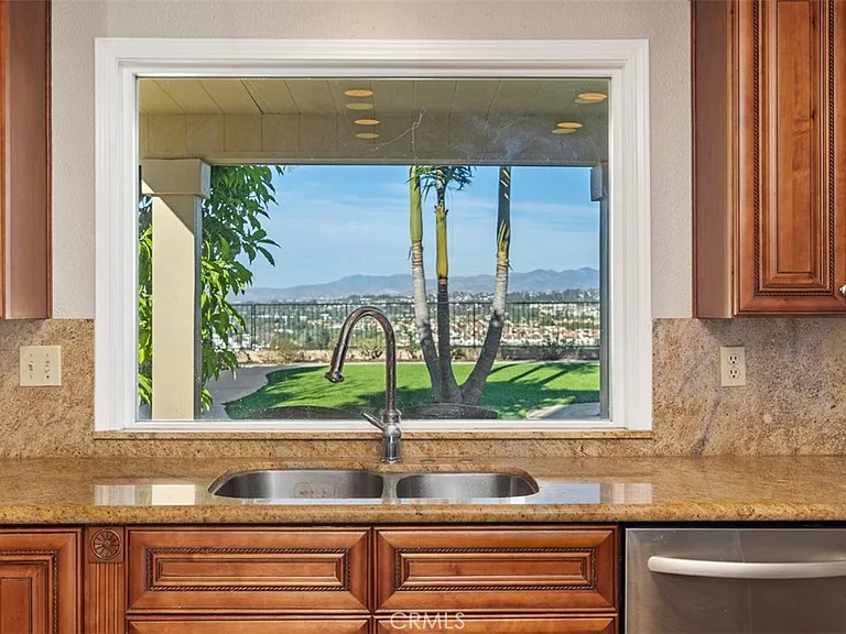 24001 Swallowtail Dr — Photo 10