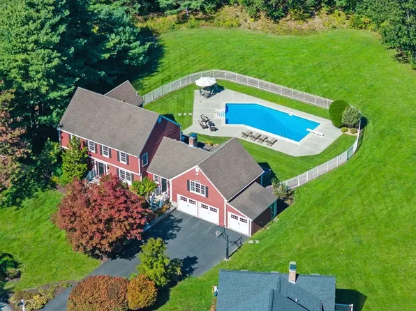 12 Haskell Rd, Andover, MA 01810
