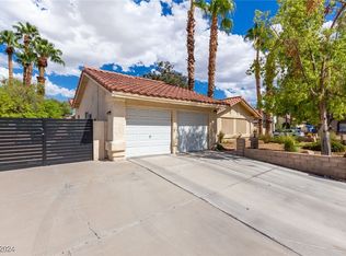 130 Weatherstone Dr, Henderson, NV 89074