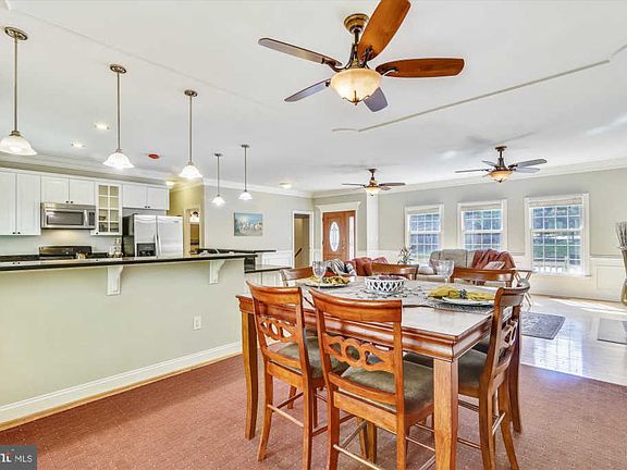5th image of 16215 Dartmoor Dr