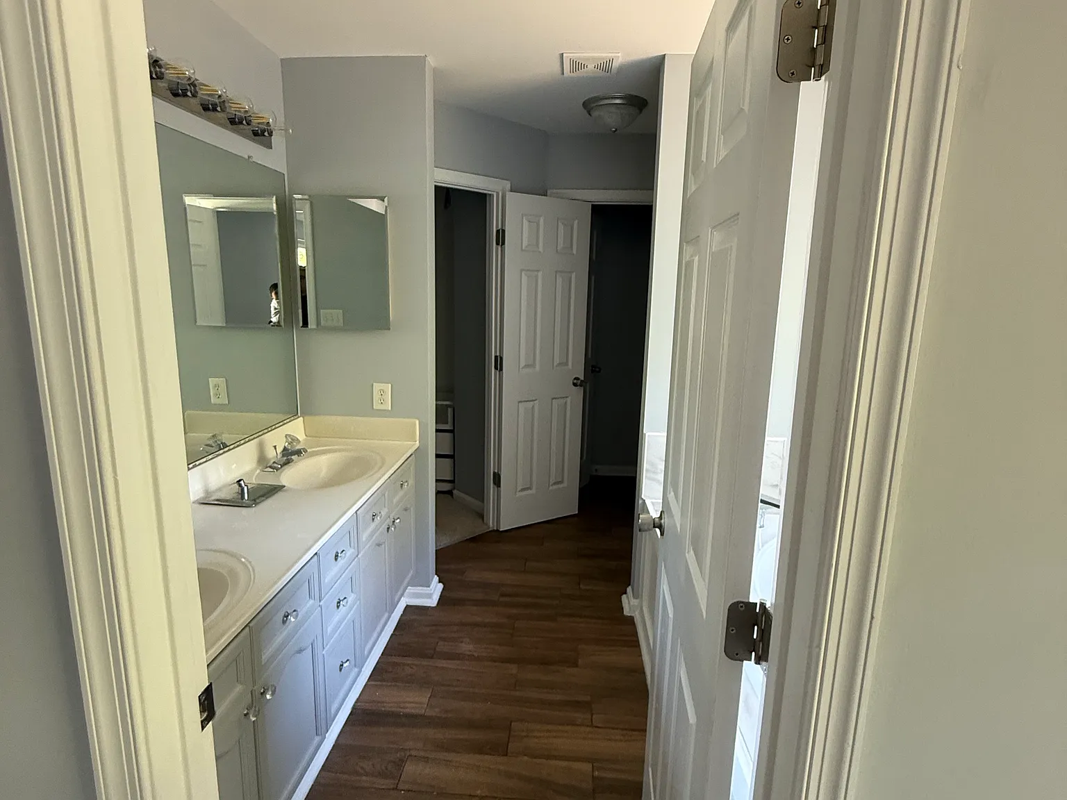 1 bed, 1916 sqft, $1,200 — Photo 4