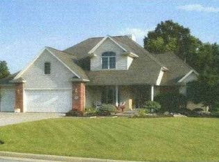 2001 Lakeland Dr, Findlay, OH 45840