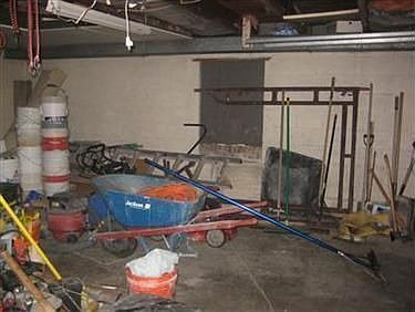 5th image of 215 Shaffer Dr NE