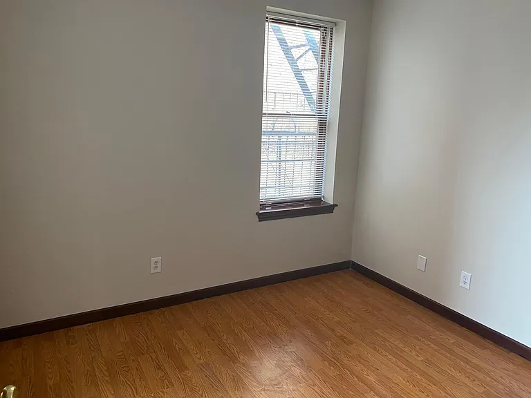 92 Pulaski St — Photo 7