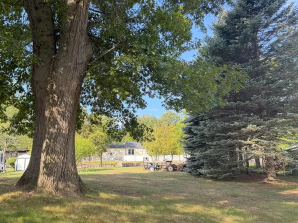 1029 N Rath Ave, Ludington, MI 49431