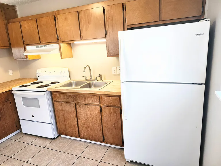 Kitchen with plenty of cabinets
