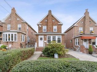 54-17 65th Pl, Maspeth, NY 11378