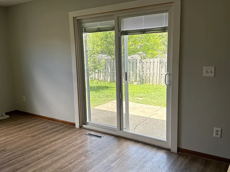 7563 Toweron Ln — Photo 5