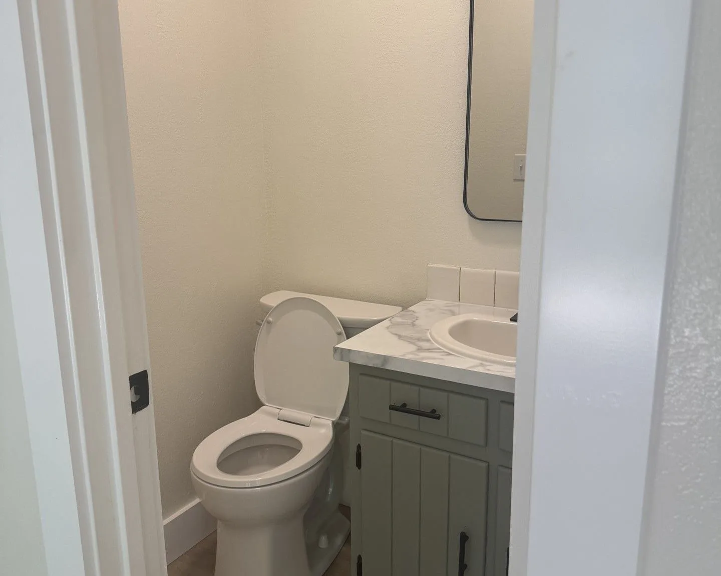 2 bed, 1.5 bath, $1,250 — Photo 2