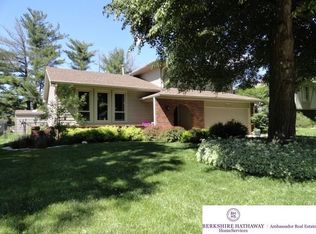 16474 Pierce St, Omaha, NE 68130
