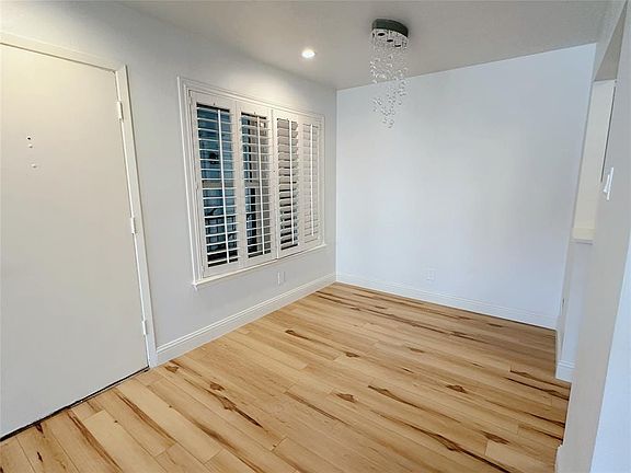 4th image of 4206 Newton Ave #214