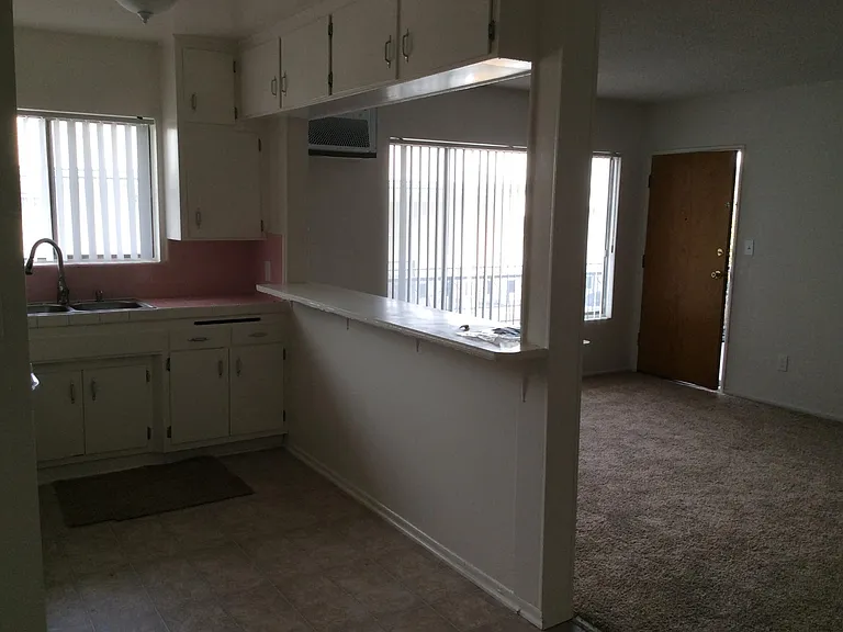 5722 Virginia Ave #7 — Photo 4
