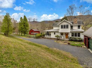 95 White Water Dr, Bakersville, NC 28705