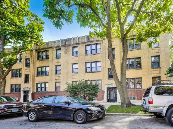 2723 W Wellington Ave #1, Chicago, IL 60618