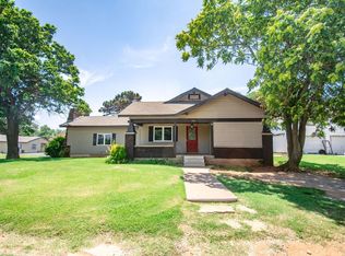 400 W 6th St, Elk City, OK 73644