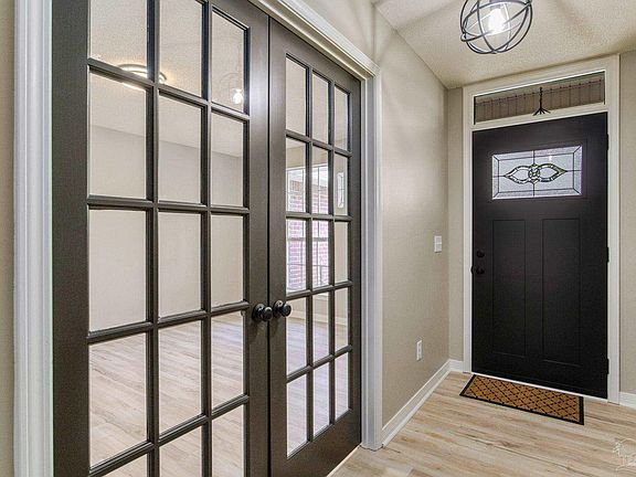 4th image of 1621 Cedrus Ln