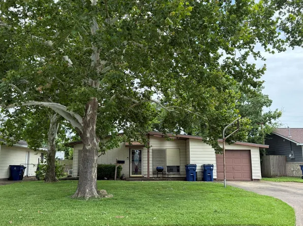 2213 17th Ave N, Texas City, TX 77590