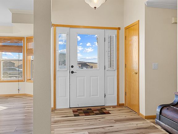 4th image of 1211 Meadow Drive