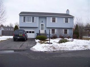 7 Chesterwood Ct, Ballston Spa, NY 12020