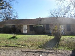1013 N Gaines St, Ennis, TX 75119