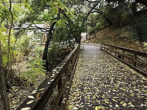 2nd image of 1397 Old Topanga Canyon Rd #1