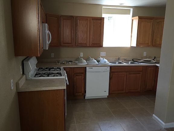 2nd image of 4020 39th St
