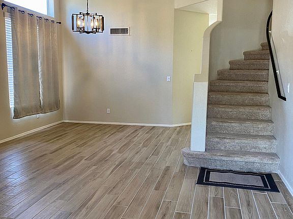 3rd image of 3551 S Larkspur Way