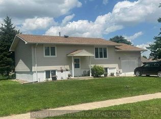 4026 Reed Rd, Grand Island, NE 68803