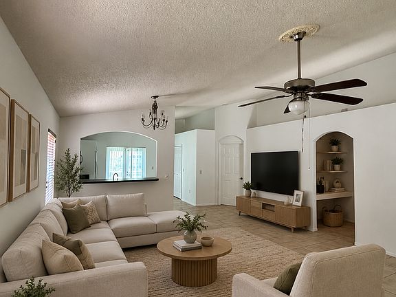 2nd image of 2713 Palm Isle Way